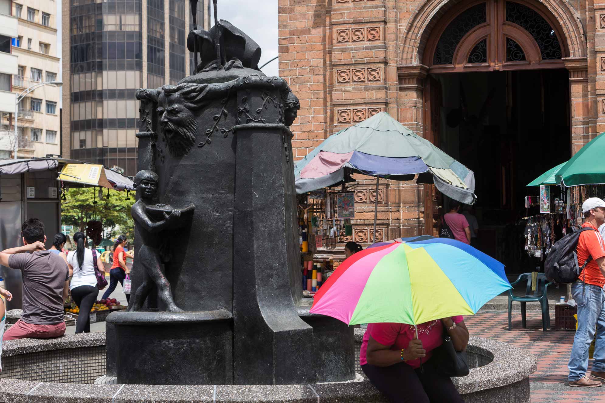 San José, una sala de espera bajo el sol