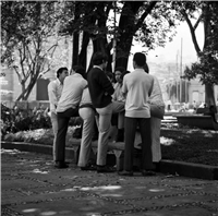 La banca. Proyecto fotográfico de León Francisco Ruiz, 1980.