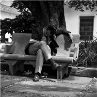 La banca. Proyecto fotográfico de León Francisco Ruiz, 1980.