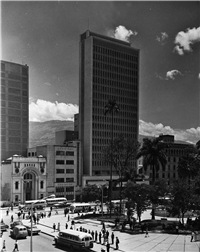 Paseo Bolívar Galería Antigua