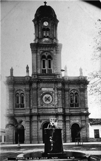 Las plazas que se volvieron parques Galería Antigua