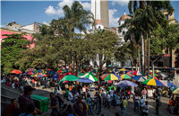 Las plazas que se volvieron parques Galería Actual