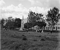 Las plazas que se volvieron parques Galería Antigua