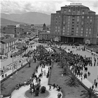 Las plazas que se volvieron parques Galería Antigua