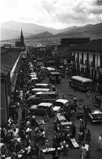 Las plazas que se volvieron parques Galería Antigua