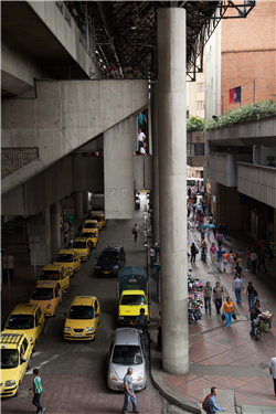 Los bajos del metro