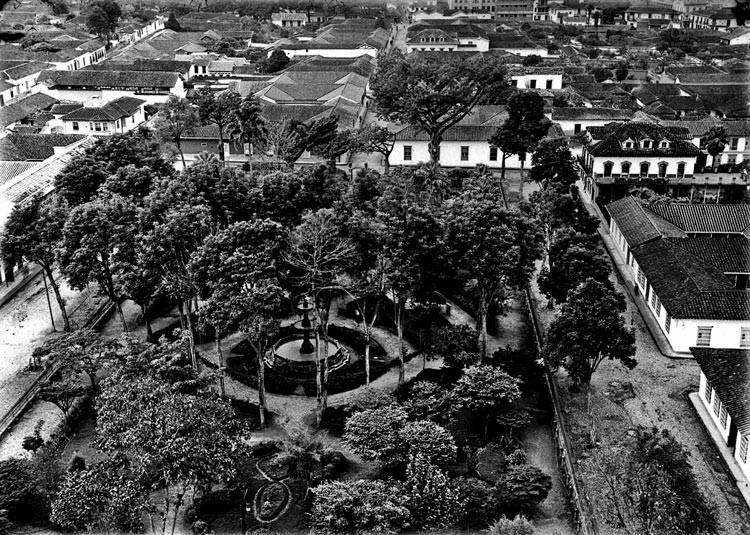 Las plazas que se volvieron parques