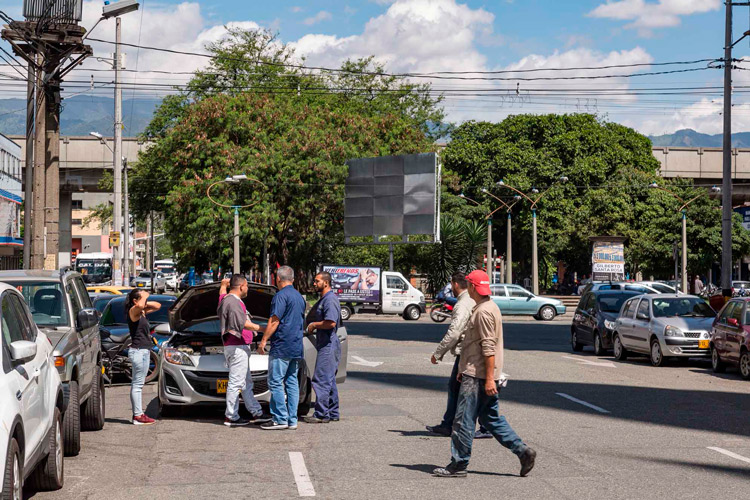 Contrastes perpetuos